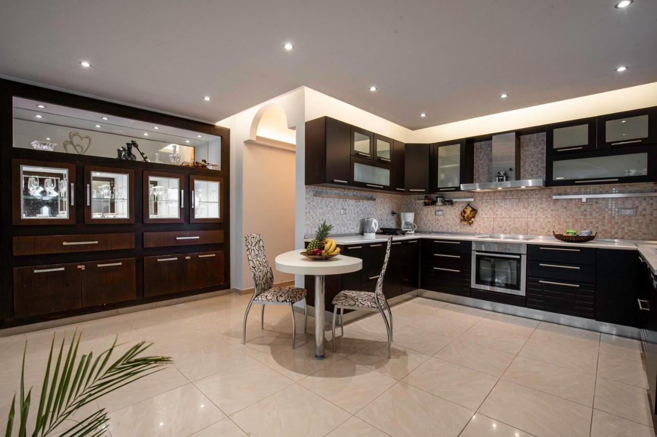 Maia Luxury Pool Villa Afantou Exteriér fotografie